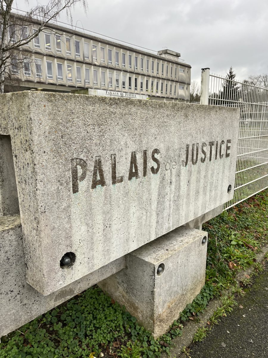 avocat référé suspension