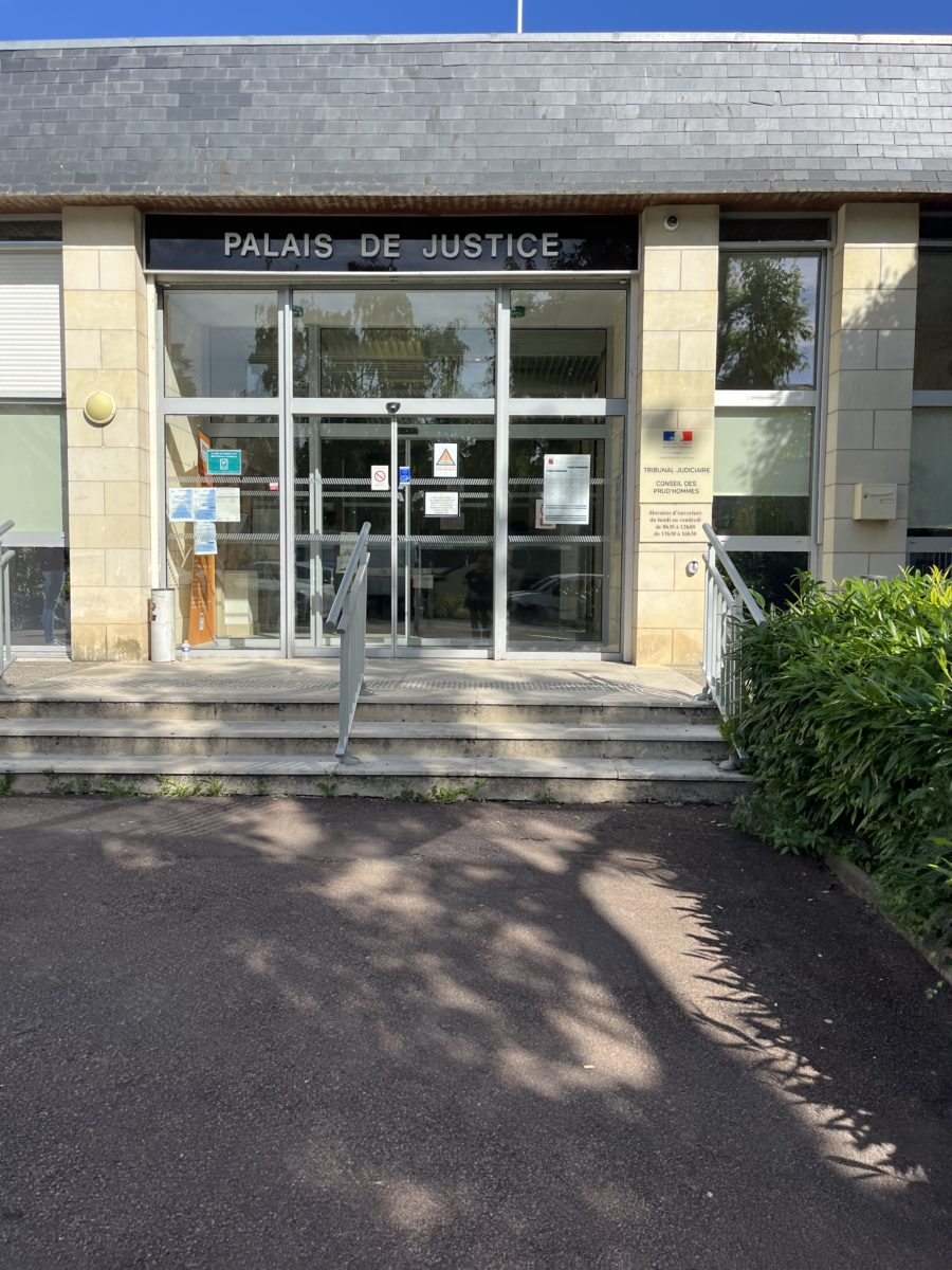 tribunal de Saumur